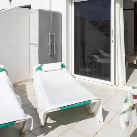 Home2book Cosy Pool & Terrace, *